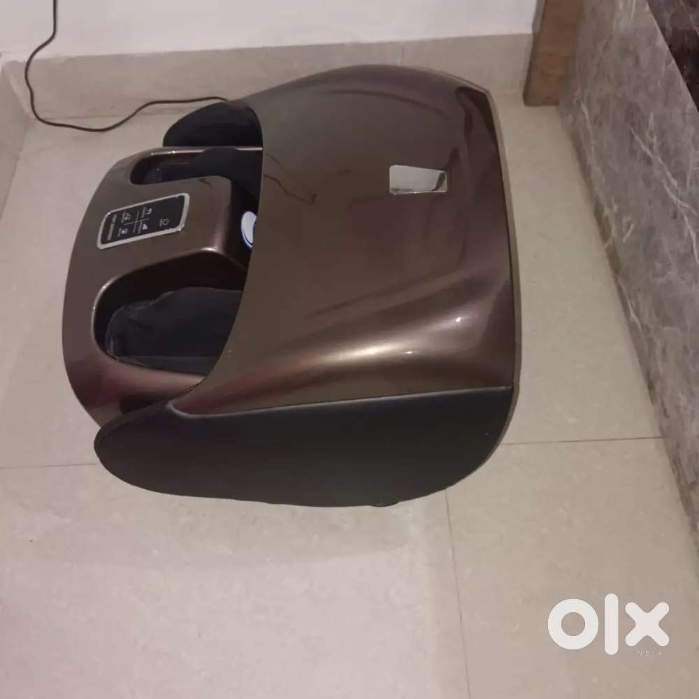 Foot and lag massager machine