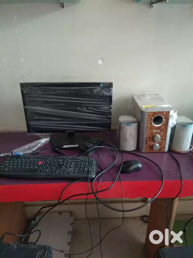 Full computer Samsung  sell keybord,mouse,cpu,led,home thaiter k sath