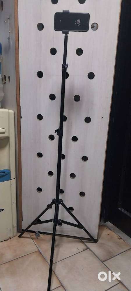 NEW TRIPOD STAND ADJ. UPTO 7FT FOR MOBILE USE