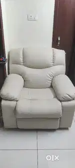 Excellent Recliner in 25k Only
