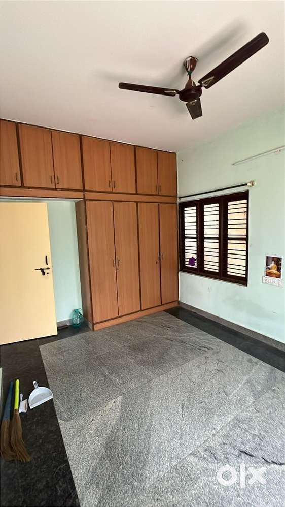 Looking for FLATMATE to occupy 1 room in 2 BHK