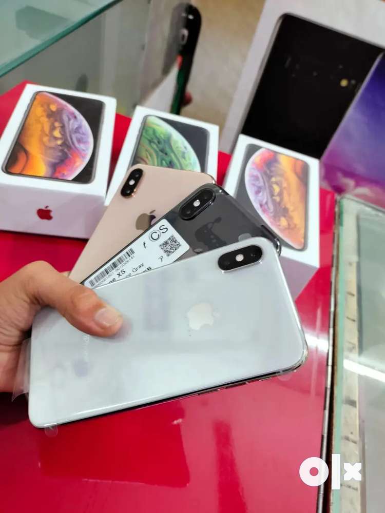 IPhone Xs New 64/256gb all colors whit box charger warranty available