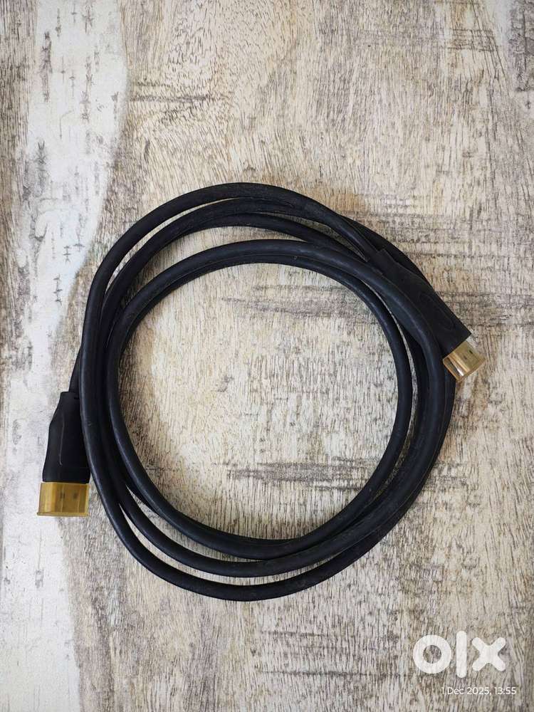 HDMI Cable 1.8 Meters + AUX Cable M to F 25 Meter + Mamta Light Chaser