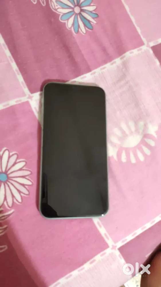 iPhone 11 , 64gb