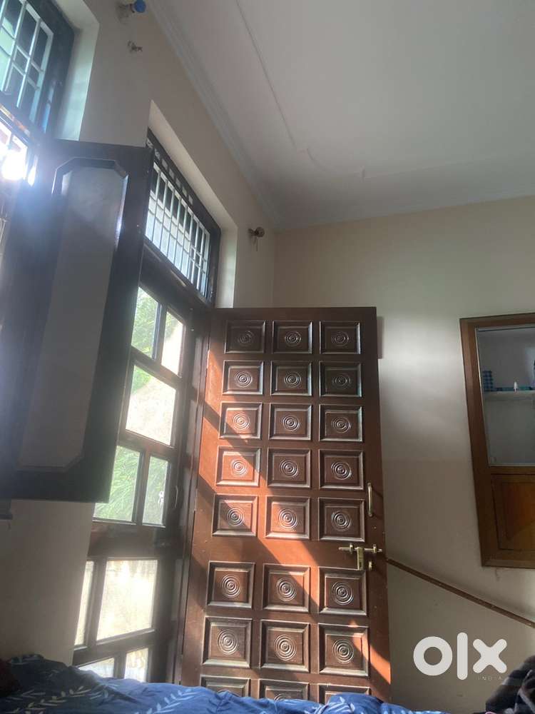 3BHK flat for boys and girls