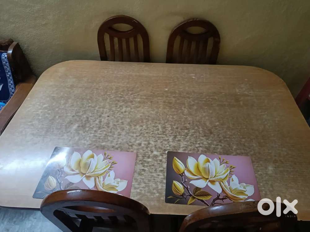 6-Seater Wooden Dining Table for Sale – Good Condition