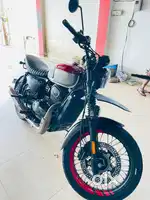 Yezdi scrambler 2023 rebel red 19000km driven