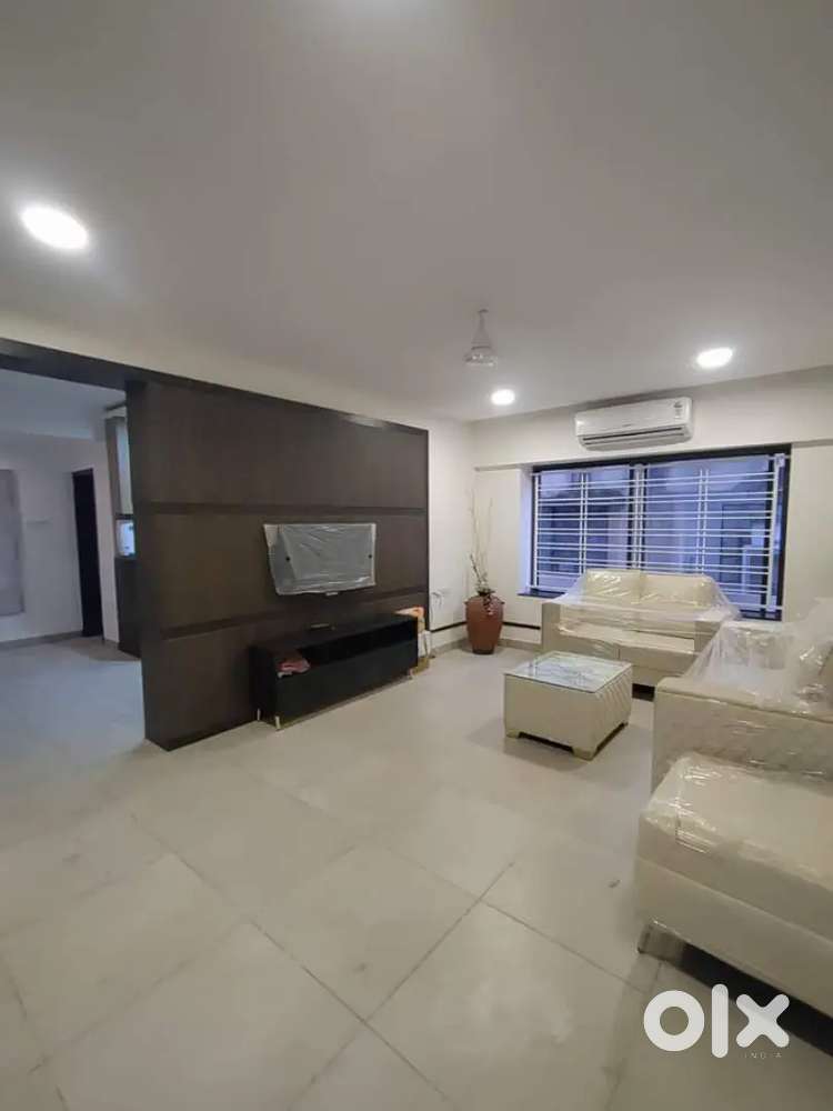 Fresh flat at trimurti near it park