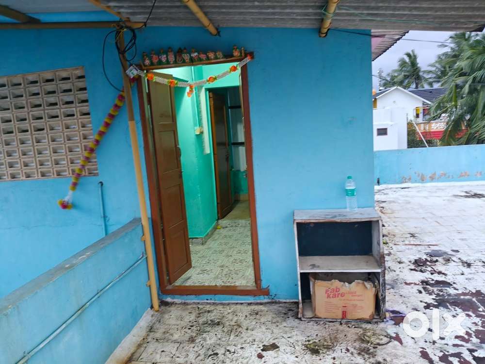 1BHK House rent available for bachelors.