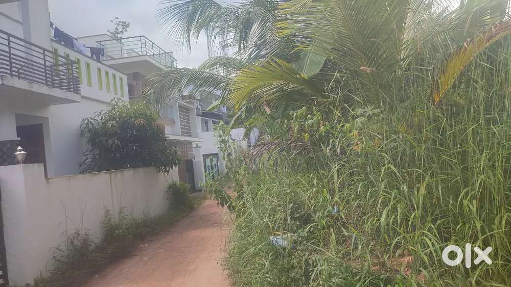 6 cent plot for sale in karakulam keltron junction