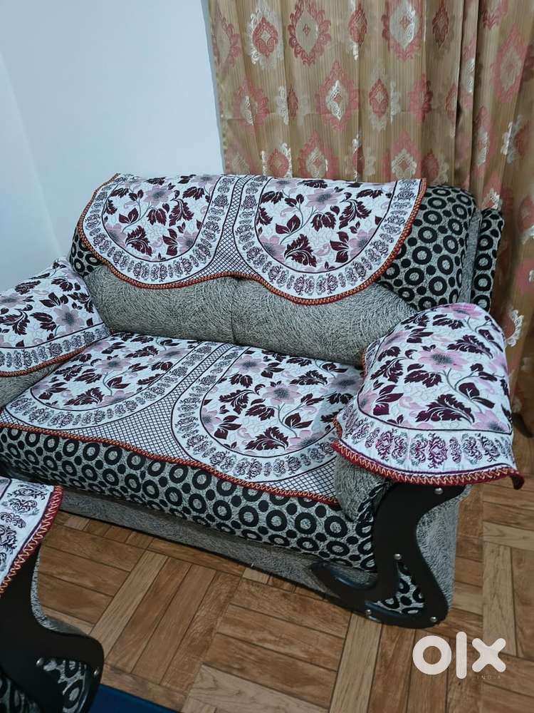 7 seater sofas and a table