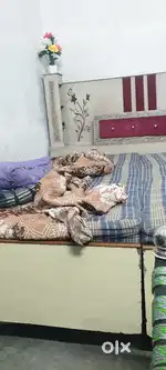 Bed dining table mattress or bed ki Chadar