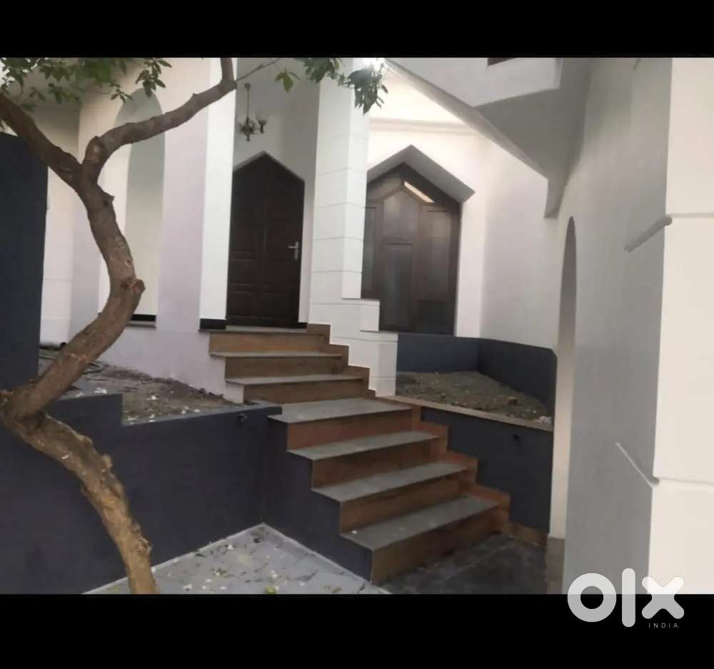 Aesthetically designed building for Rent (For Commercial Purpose)