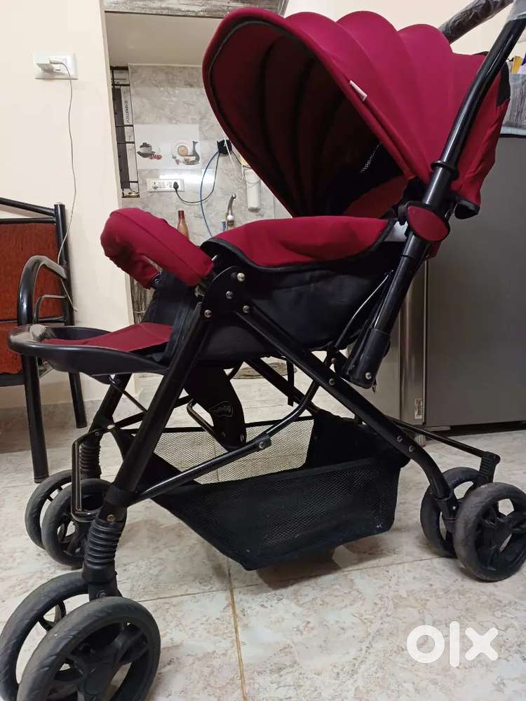 Babyhug Symphony Stroller With Reverisble Handle & Mosquito Net