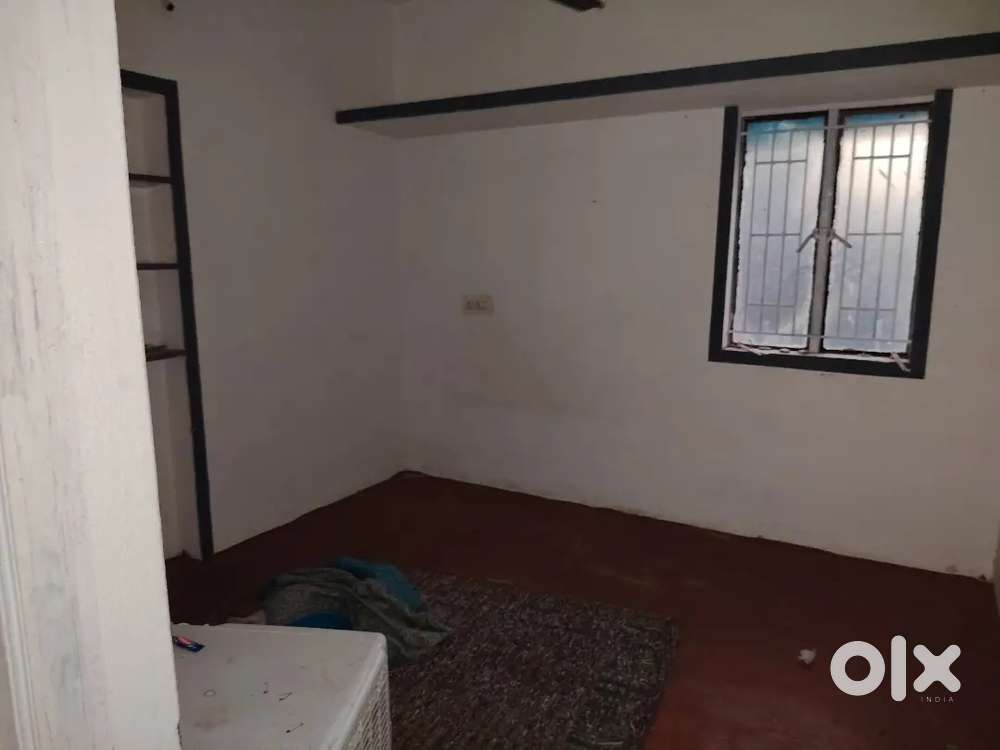 Bogiyam 2bhk 1 toilet,