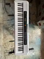 Casio piano ( casiotone CT S200)