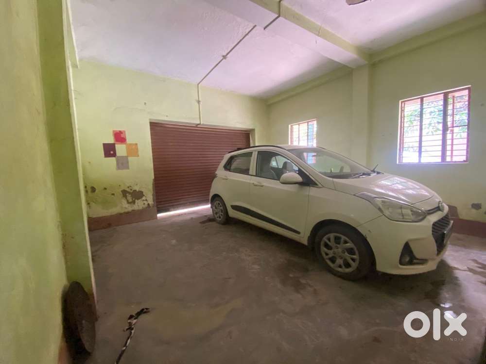 Rent for garage godown