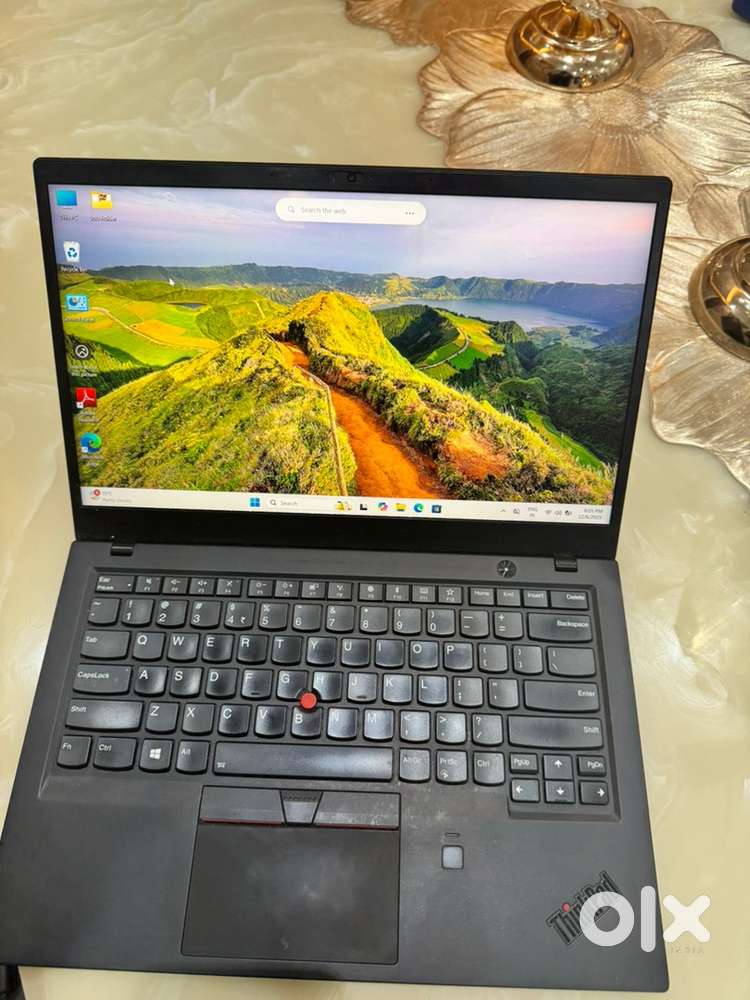 Lenovo X1 Carbon, i7 ( 8th Generation) touch laptop