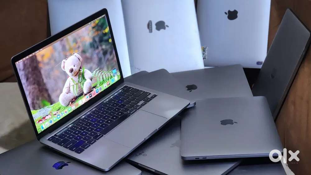 Apple Macbook Pro i5 16GB 256GB Apple SSD Touchbar