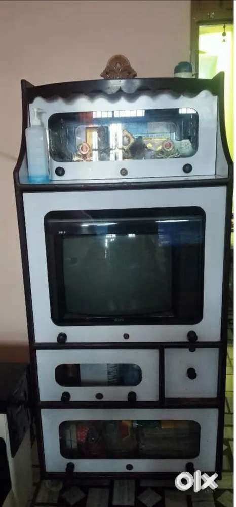 Tv trolley (Good wood quality)