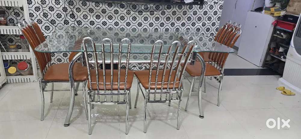 6 seater Dining Table