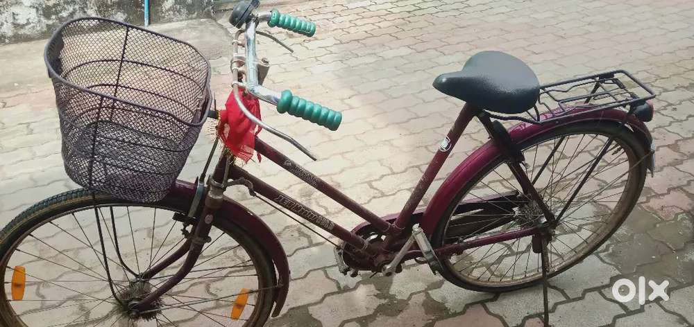 Girls cycle, Jet master Gold, 18 inch cycle