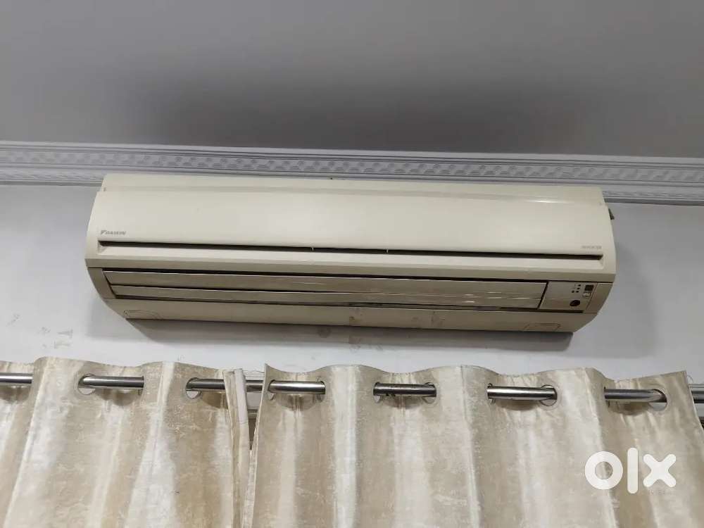 Dakin split inverter AC 1.5 ton heavy duty