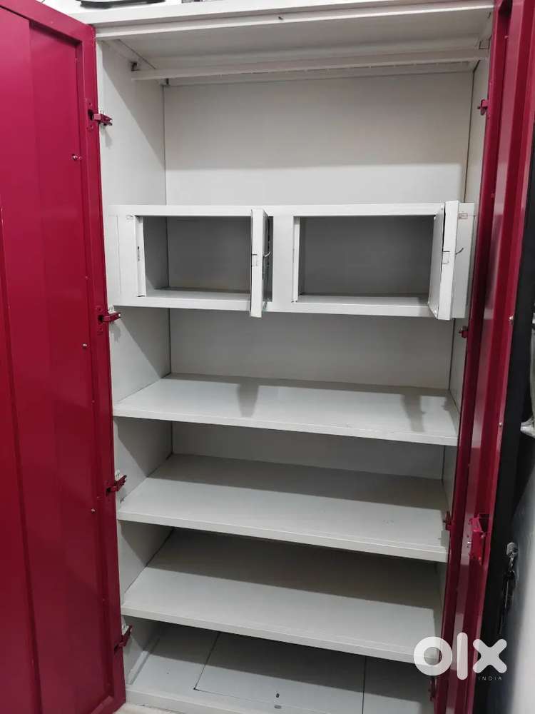 Wardrobe (Beero)