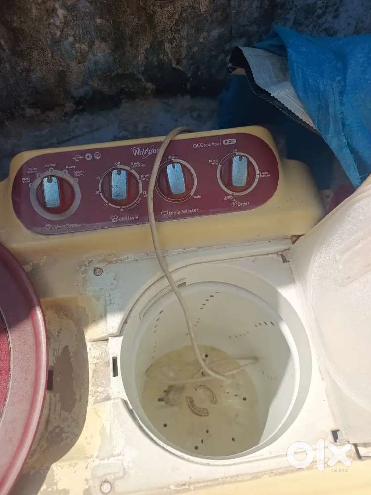 Semi Automatic Washing Machine in Good Working Condition.