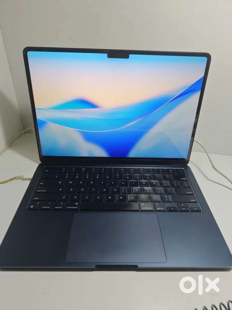 APPLE MACBOOK AIR M2 8/256 GB