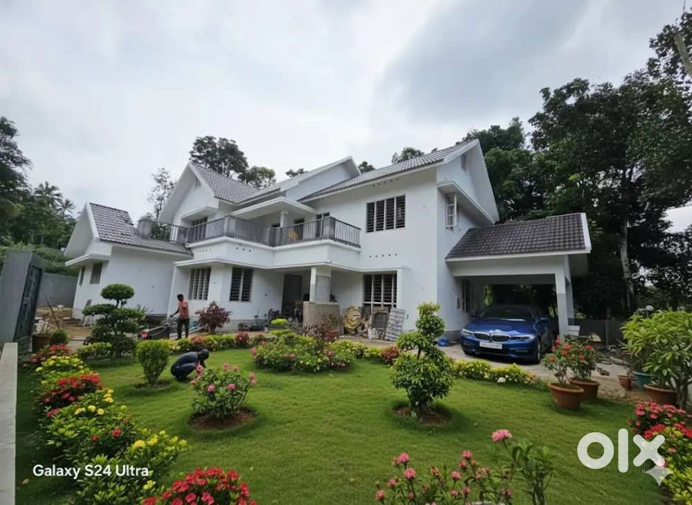4 bedroom House in Ettumanoor