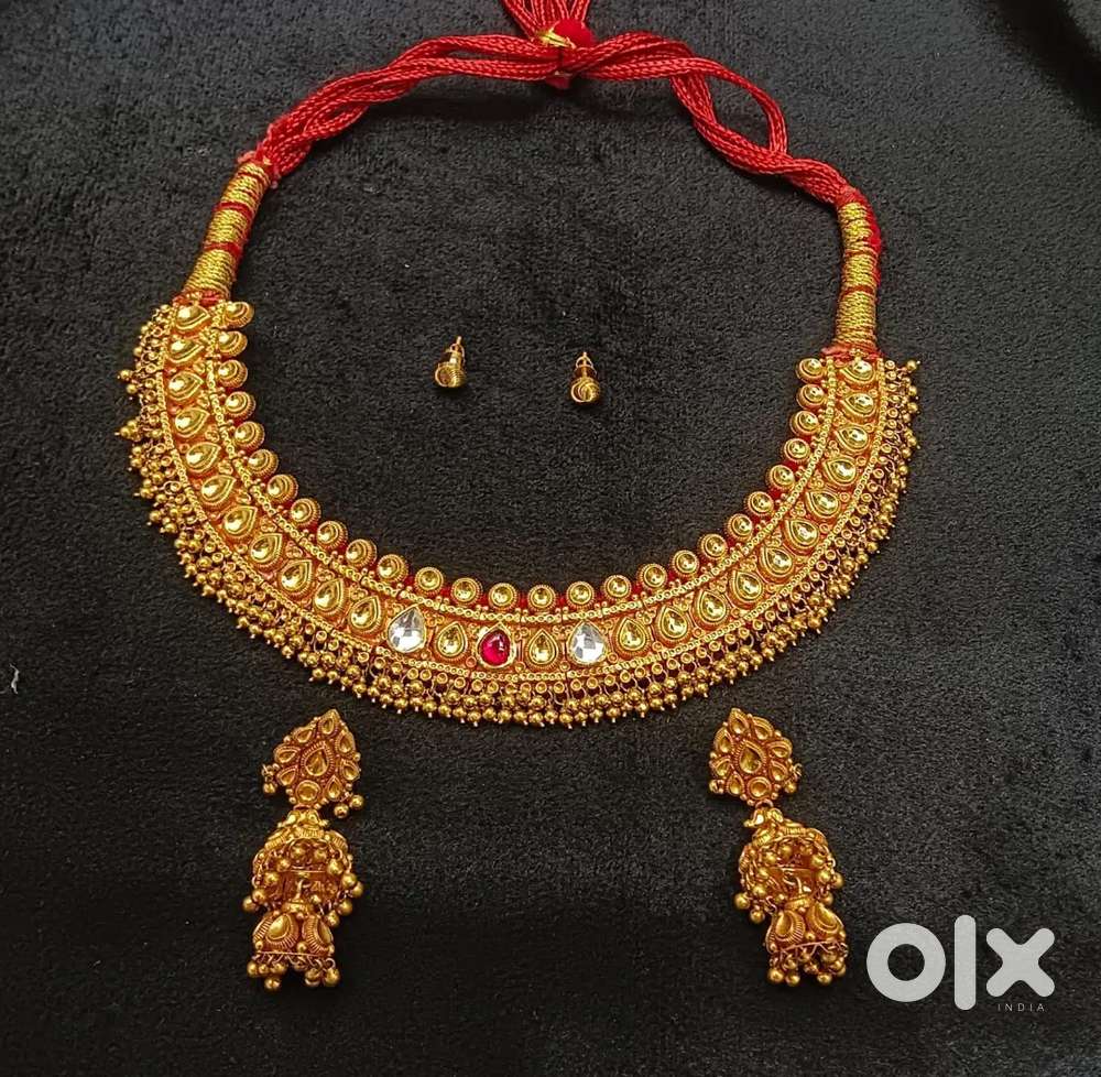 NEED GOOD COMMUNICATION SKILLS