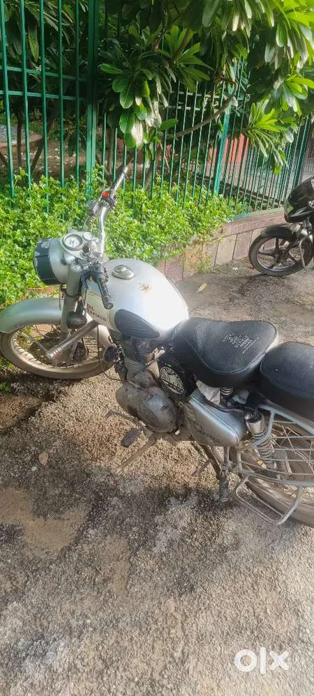 Bike me koi dikkat nahi badhiya chal rahi hai