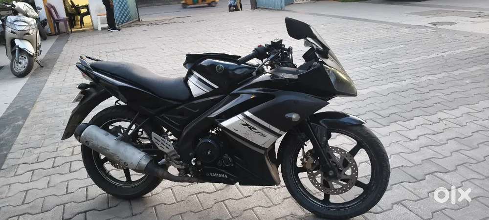 R15v1  2011 model original rc card available