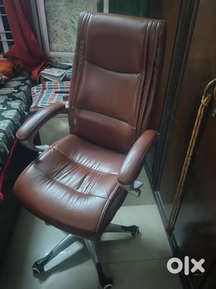 Office Recliner Chair - Large Leather covered