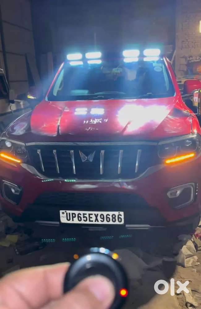Scorpio N defender style roof light