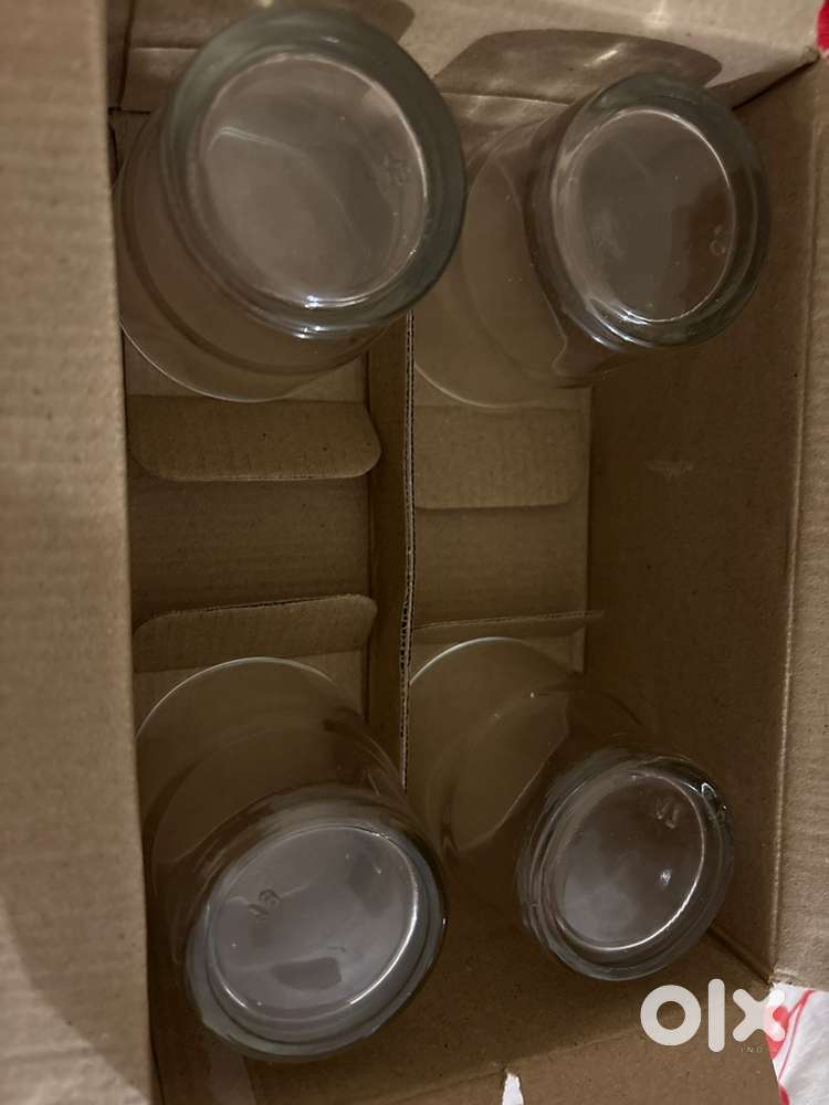 Stacks 6 suitable for serving drinks