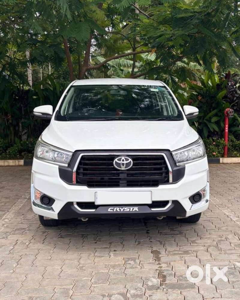 Toyota Innova Crysta (2017)