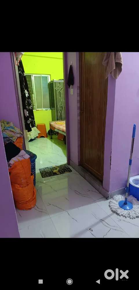 1bhk flat sale in picnic garden. No loan