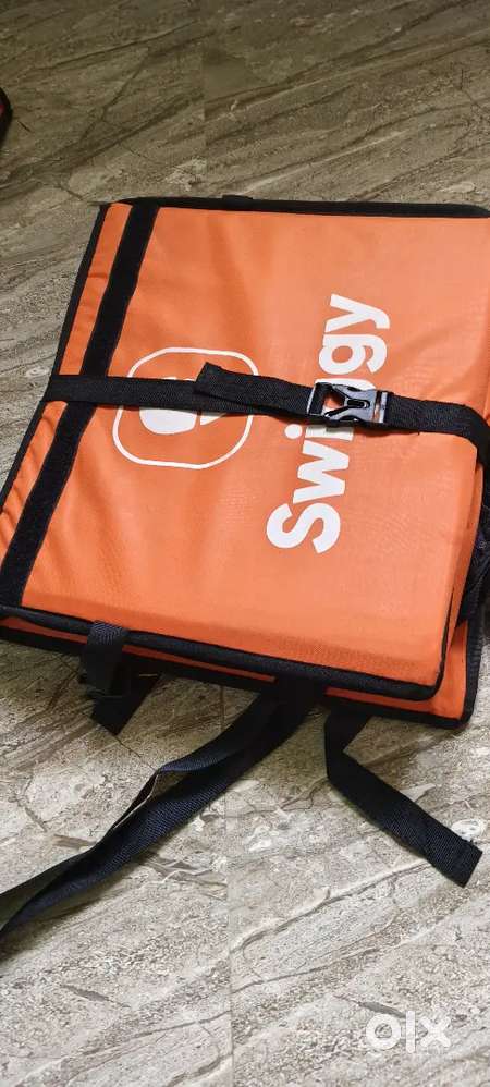 Swiggy bag new and tshirt also