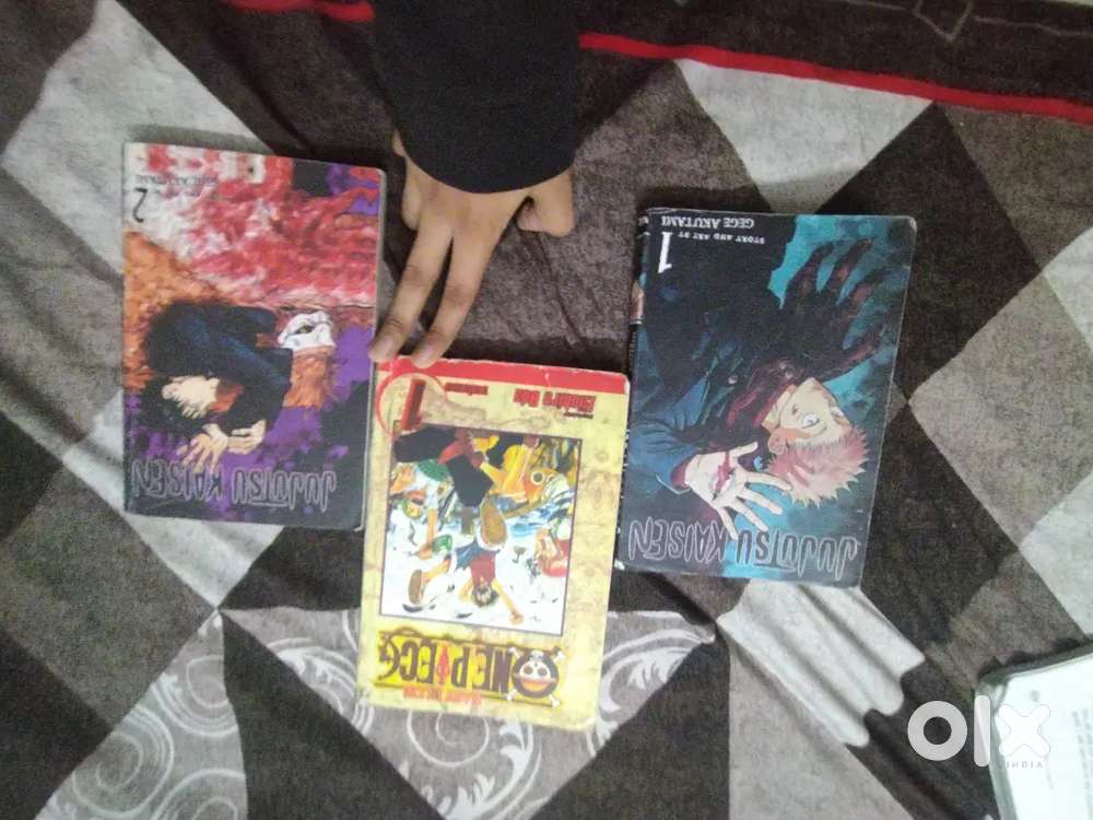 Three mangas