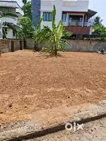 4.5 cent land for sale at vyttila chalikkavattam