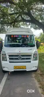 Tempo traveller