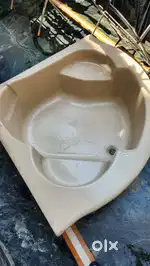 Wovengold Corner Bathtub with frame base