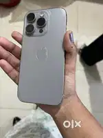 Selling my 4 month old iphone 15 pro Available with bill box