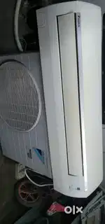 Daikin ac 1.8 ton inverter ac
