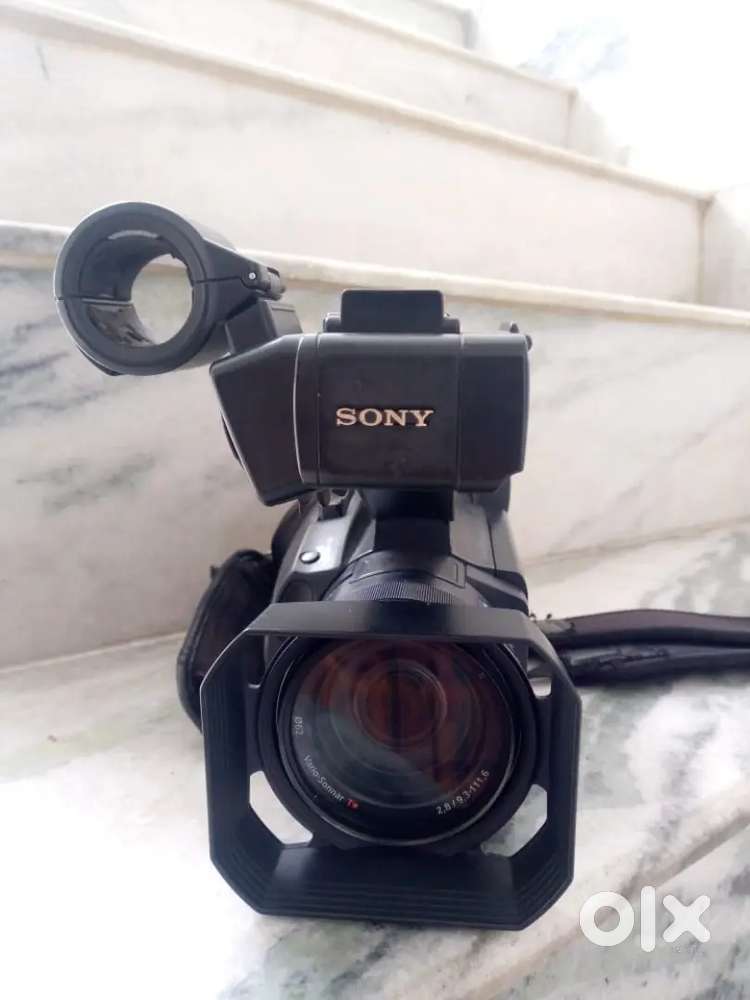 SONY X70 Camera