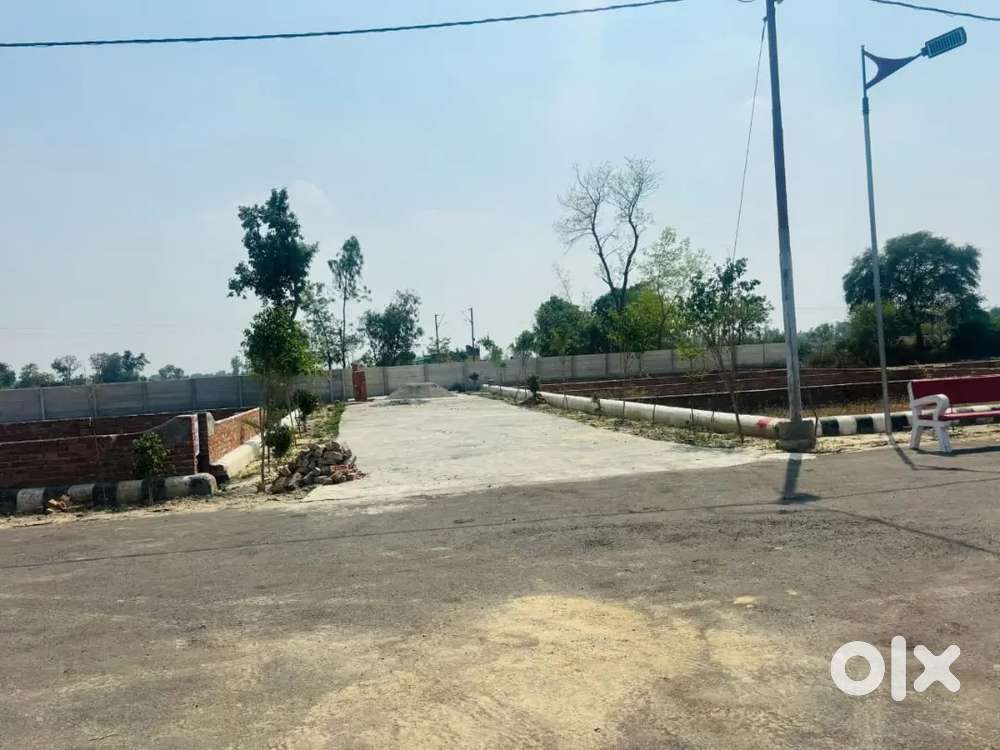 Lucknow police mukhiya se 8km ki duri pe plot le ring road ke pass