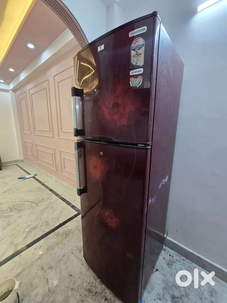 Videocon Double door 270 liter Fridge