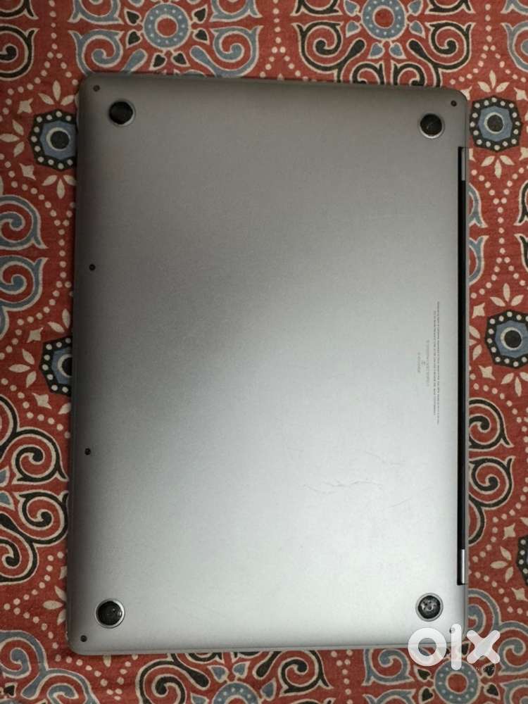 Apple mac book Pro i5